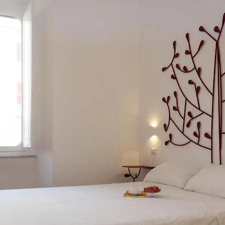 La Casa Di Iulia Bed & Breakfast 4*
